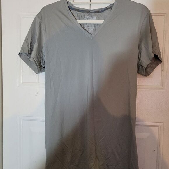 DULUTH Trading Co Men's size small Unisex NWOT V neck polo Gray Nwot - Picture 1 of 5